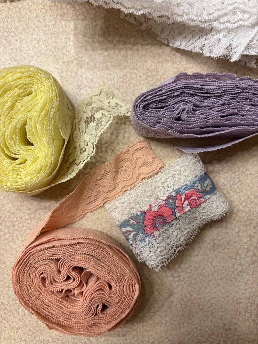 Multiple Lace Samples- Perfect For Crafters - Picture 3 of 9